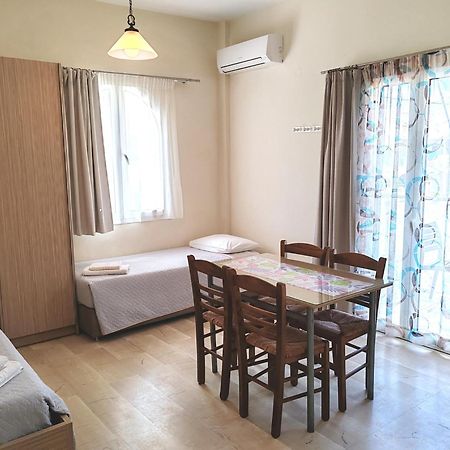 Angelica Studios And Apartments Agia Marina Dış mekan fotoğraf