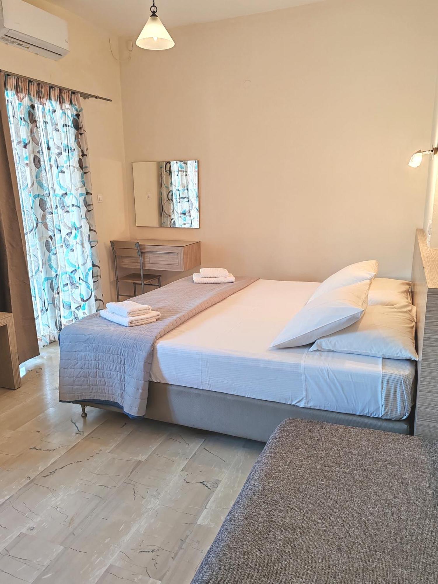 Angelica Studios And Apartments Agia Marina Dış mekan fotoğraf