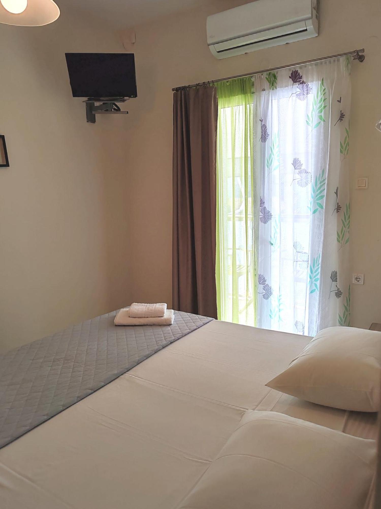 Angelica Studios And Apartments Agia Marina Dış mekan fotoğraf