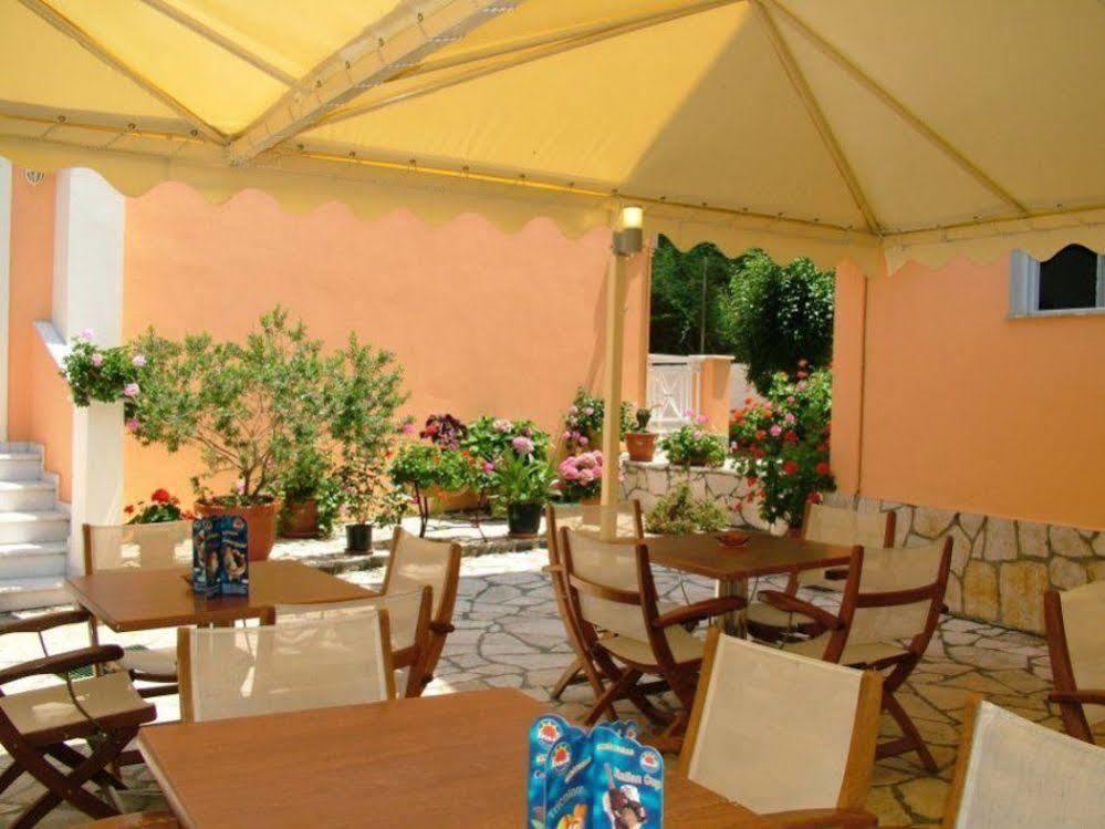 Angelica Studios And Apartments Agia Marina Dış mekan fotoğraf