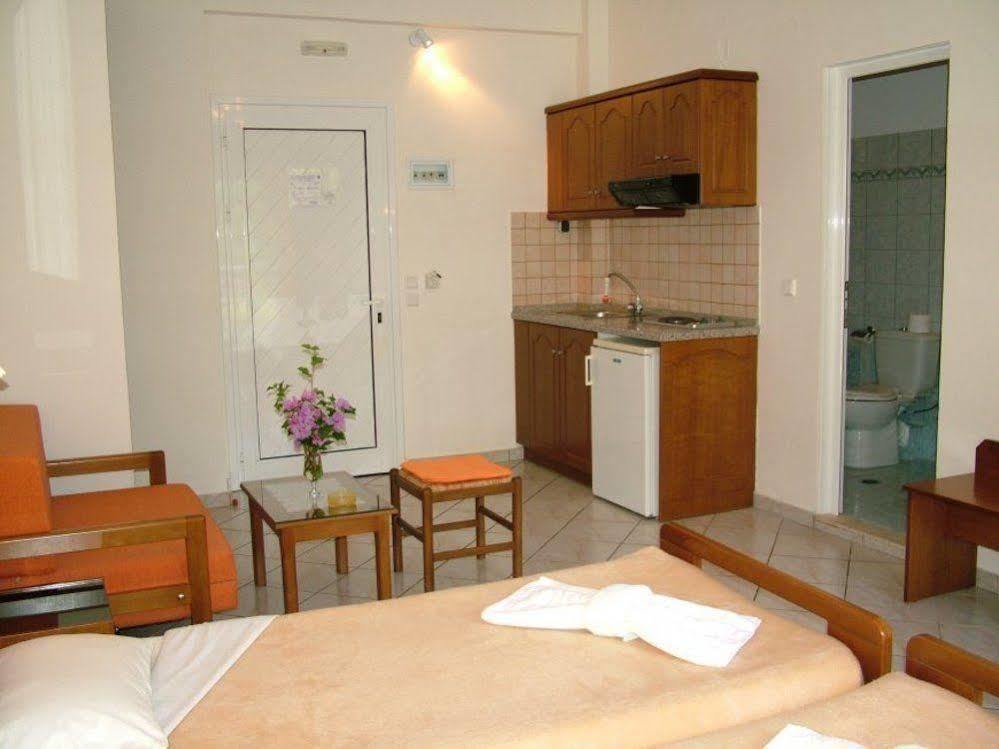 Angelica Studios And Apartments Agia Marina Dış mekan fotoğraf